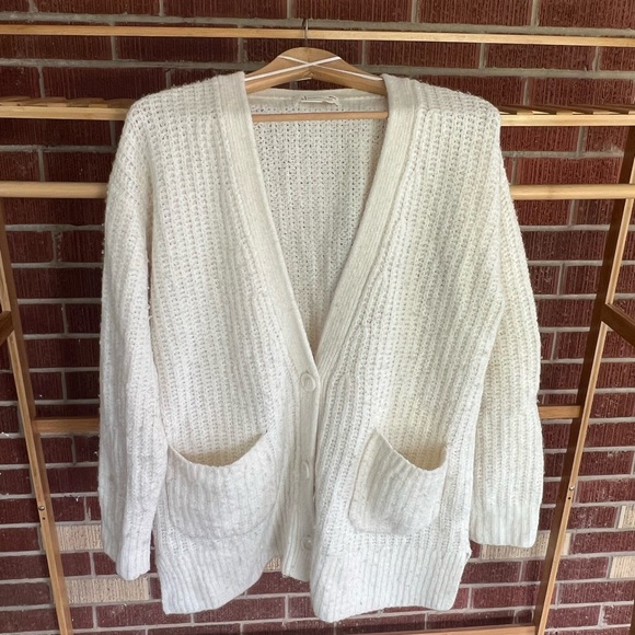 Cream Anthropologie cardigan sweater - Picture 4 of 11
